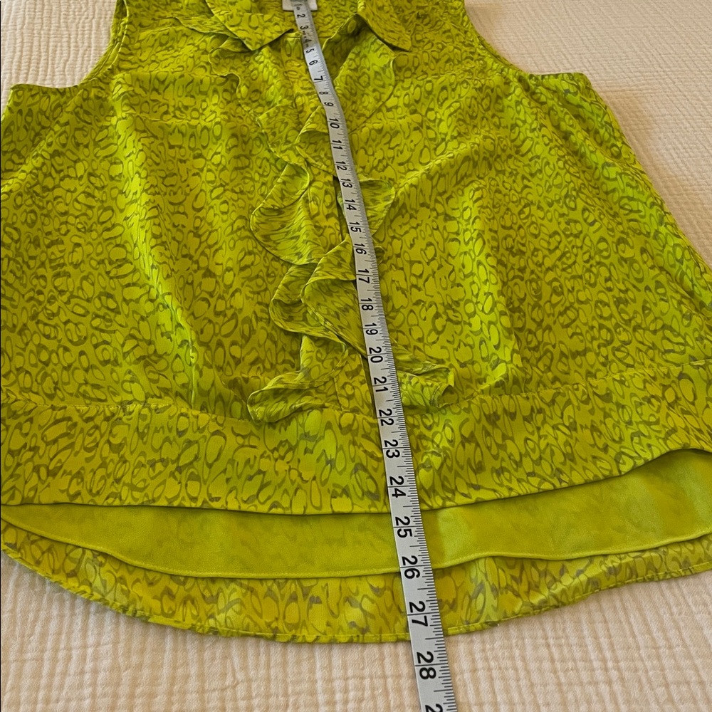 Chartreuse Reign Button Down Ruffle Top/Blouse size Small - Picture 7 of 7